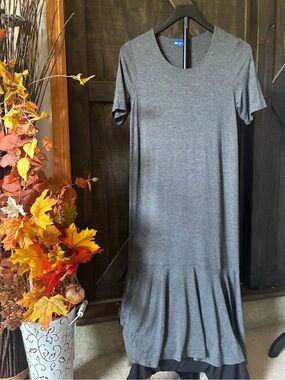Azules Heather Gray Maxi Dress with Flared Hem